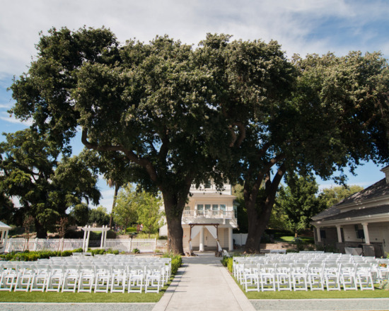 blush-rustic-chic-wedding