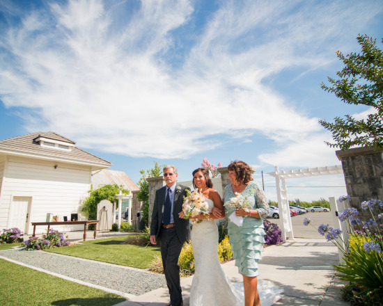 blush-rustic-chic-wedding