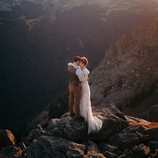 Stunning wedding photography by Cassie Rosch, a destination-based wedding and elopement photographer  @weddingchicks