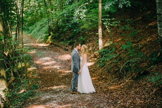 casual-german-countryside-wedding