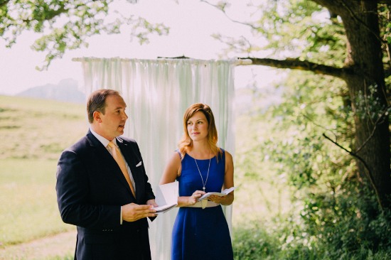 casual-german-countryside-wedding