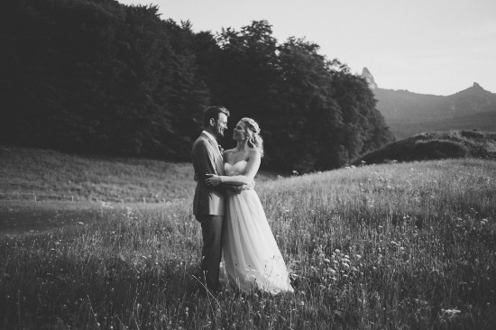 casual-german-countryside-wedding