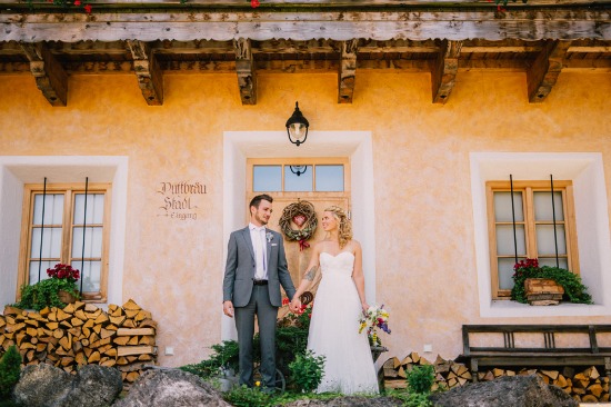 casual-german-countryside-wedding
