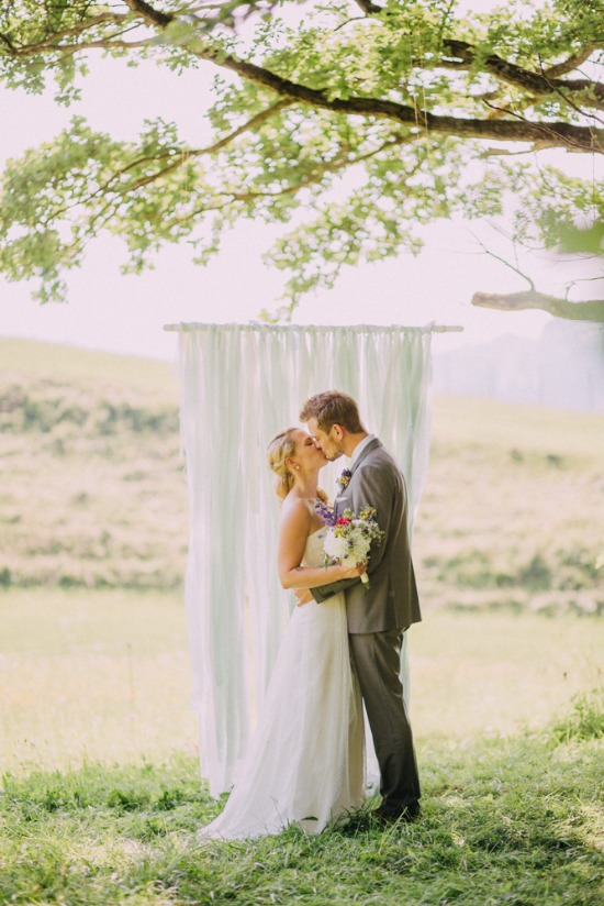 casual-german-countryside-wedding