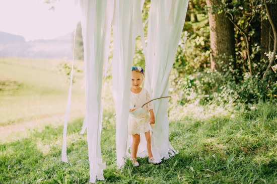 casual-german-countryside-wedding
