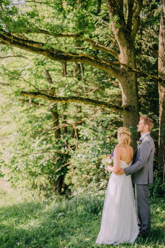 casual-german-countryside-wedding