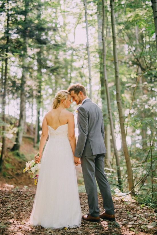 casual-german-countryside-wedding