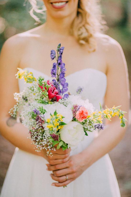wildflower wedding bouquet @weddingchicks