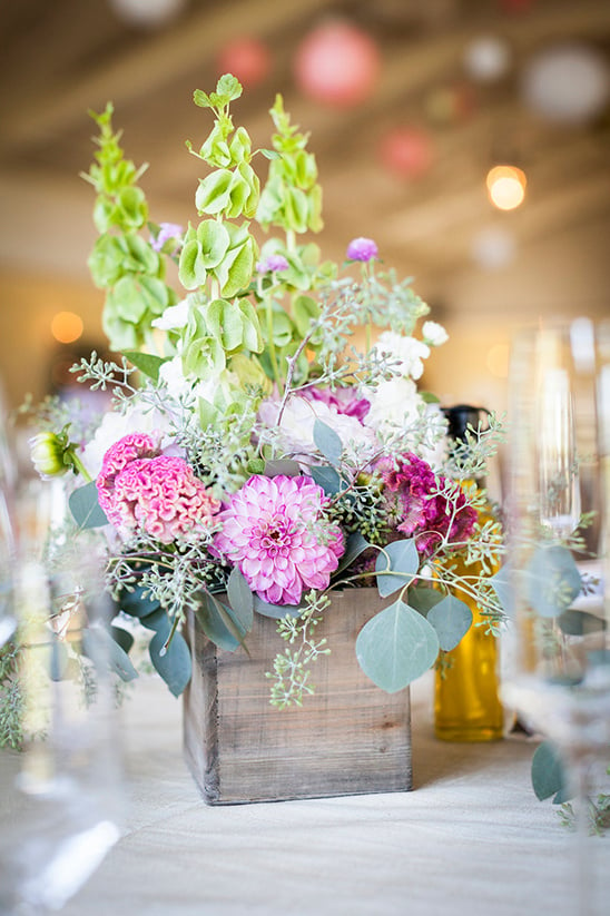 reception centerpiece flowers @weddingchicks