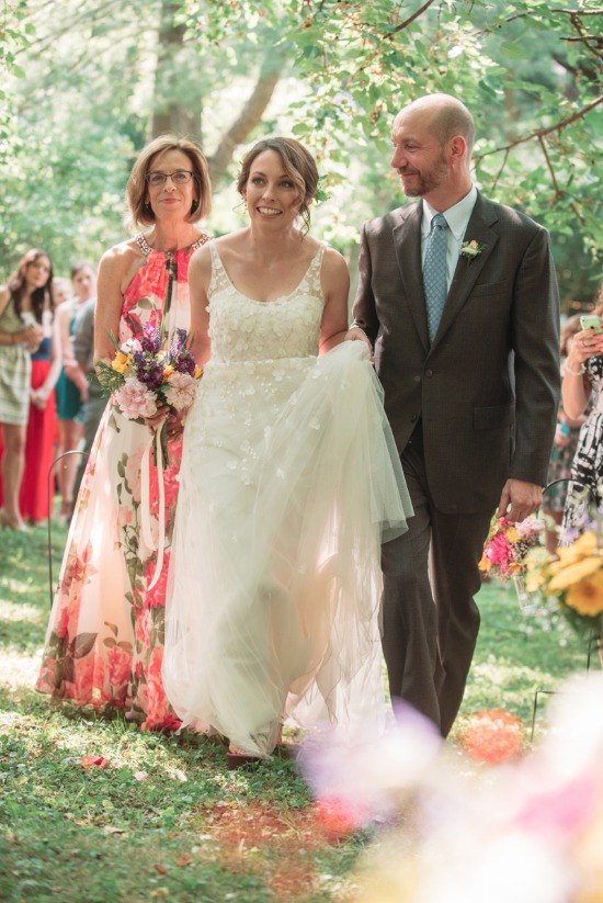 english-garden-diy-backyard-wedding