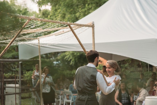 english-garden-diy-backyard-wedding