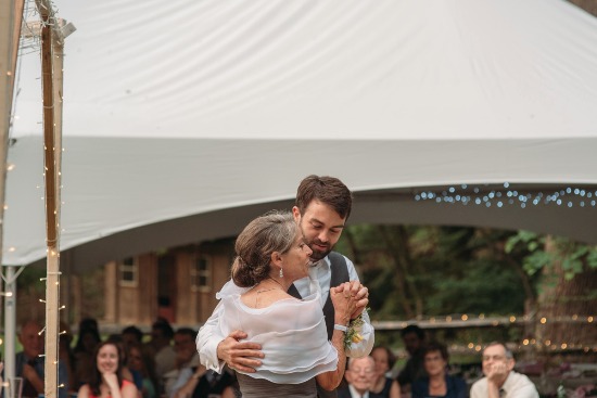 english-garden-diy-backyard-wedding
