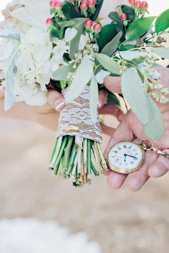 forest-wedding-full-of-charm