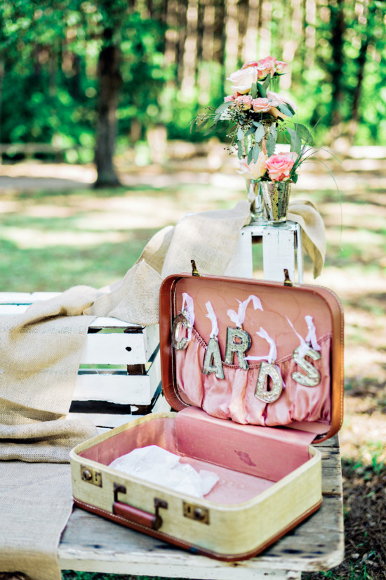 forest-wedding-full-of-charm