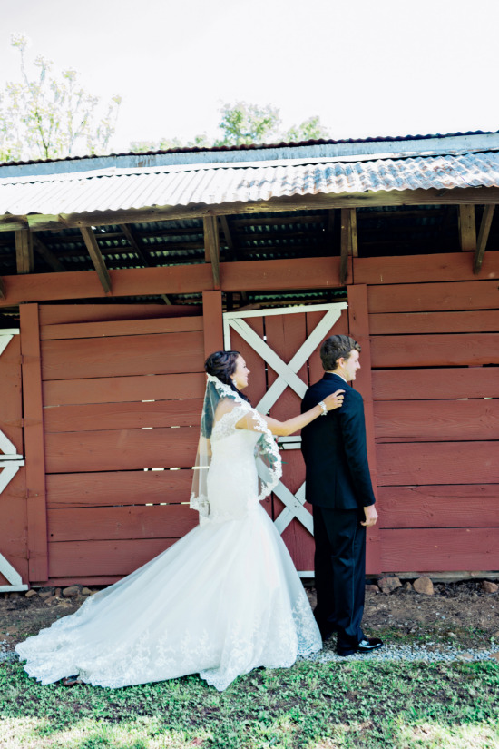 forest-wedding-full-of-charm