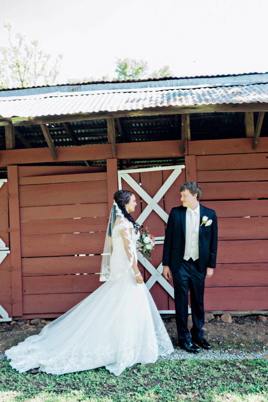 forest-wedding-full-of-charm