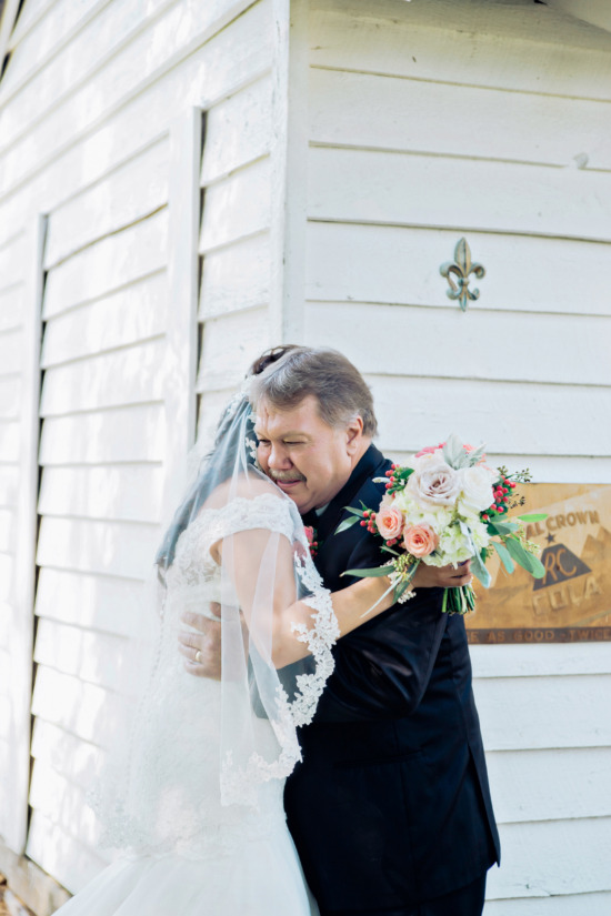 forest-wedding-full-of-charm