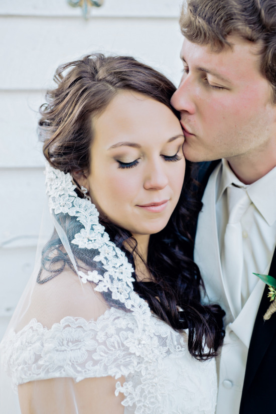 forest-wedding-full-of-charm