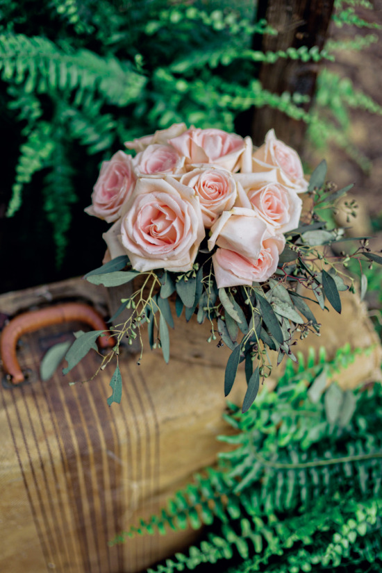 forest-wedding-full-of-charm