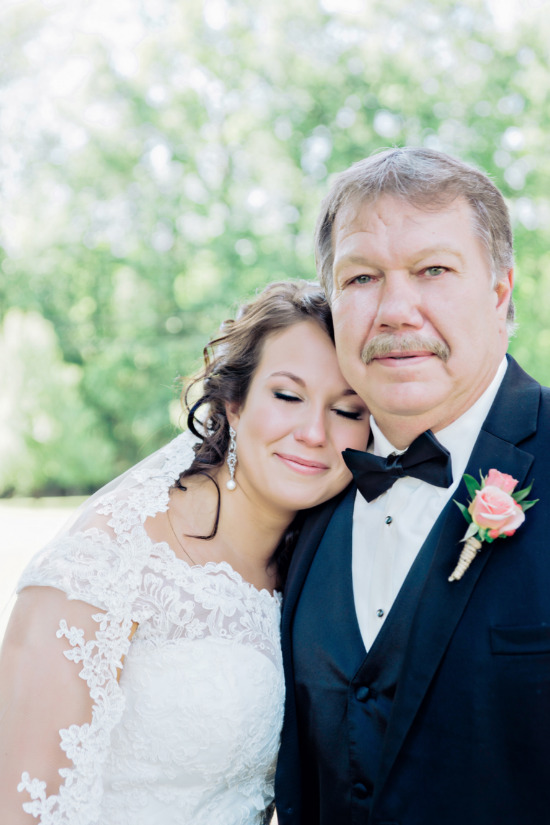 forest-wedding-full-of-charm