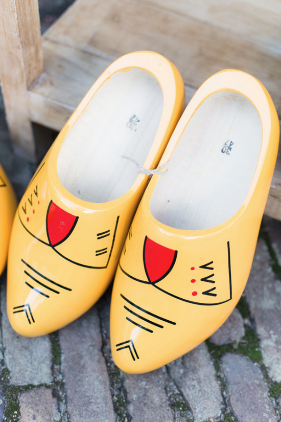 fresh-yellow-and-green-rehearsal-dinner