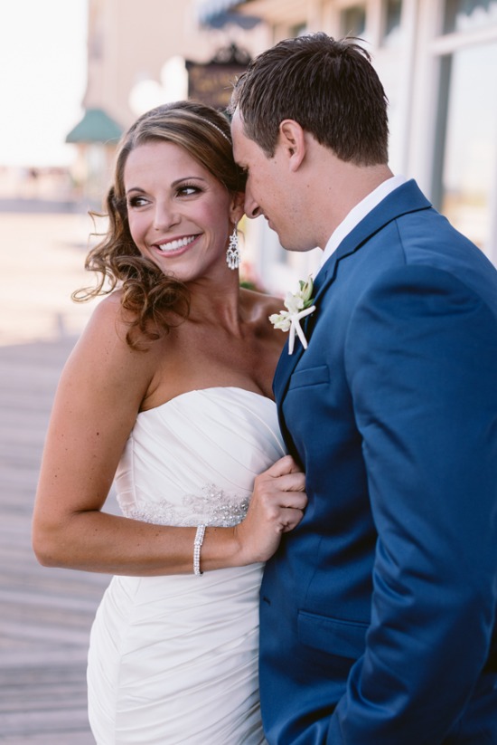 gold-and-teal-beach-wedding