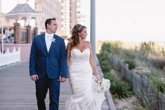 gold-and-teal-beach-wedding