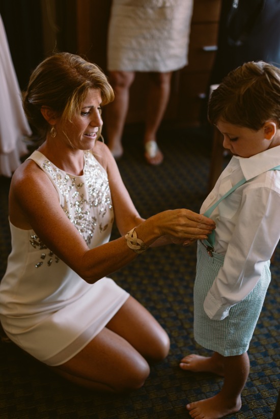 gold-and-teal-beach-wedding