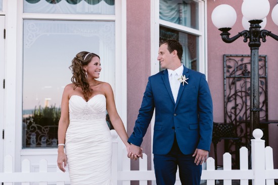 gold-and-teal-beach-wedding