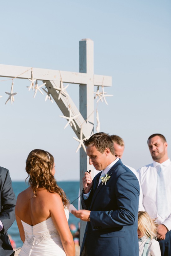 gold-and-teal-beach-wedding