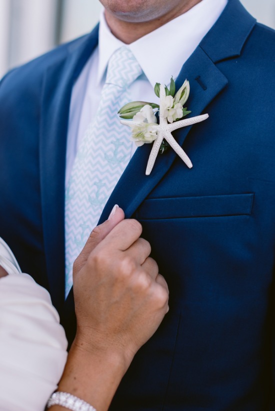 gold-and-teal-beach-wedding