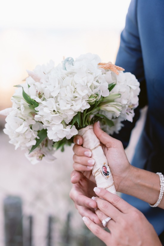 gold-and-teal-beach-wedding