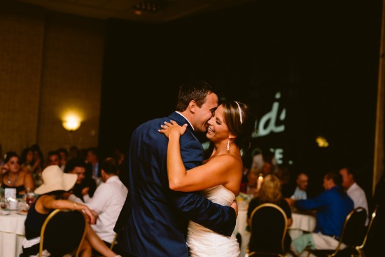 gold-and-teal-beach-wedding