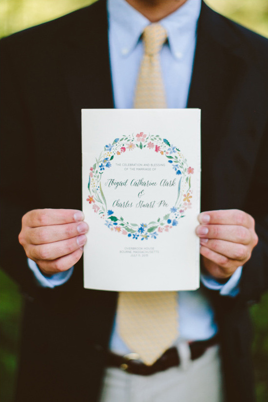 flower wedding invitation @weddingchicks
