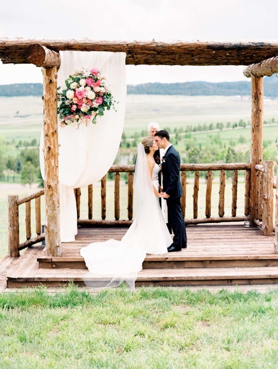 pastel-pink-rustic-chic-wedding