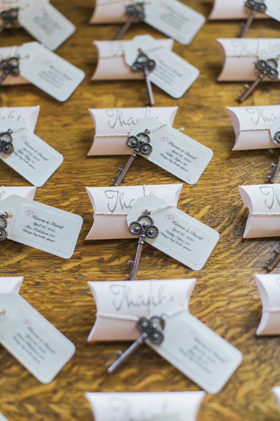 pink-and-gold-vintage-glam-wedding