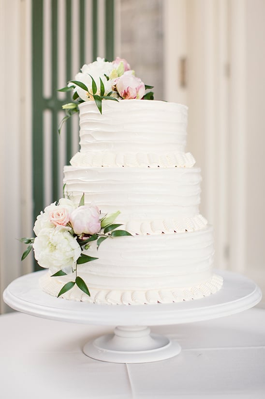 sweet white wedding cake @weddingchicks