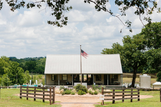rustic-farm-wedding