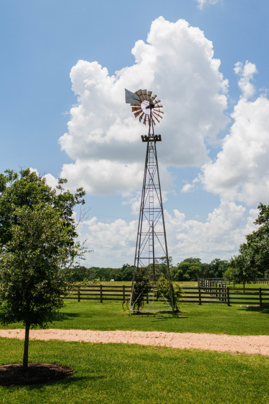 rustic-farm-wedding