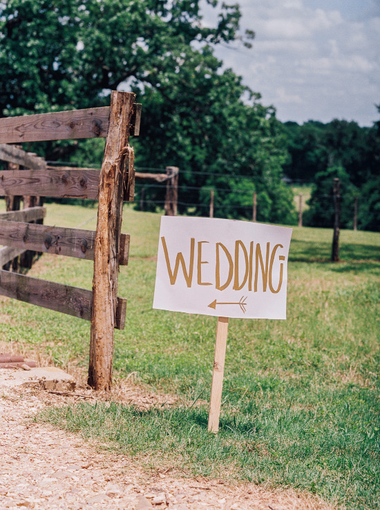 rustic-farm-wedding