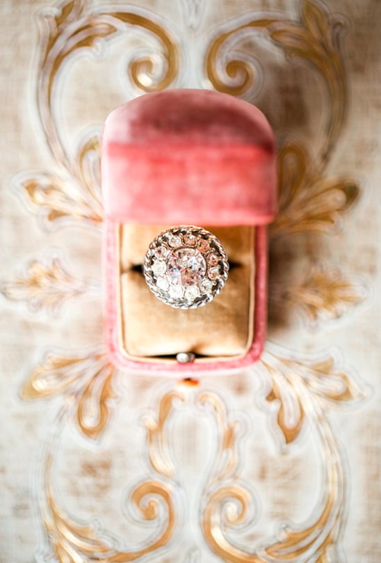 stunning vintage wedding ring @weddingchicks