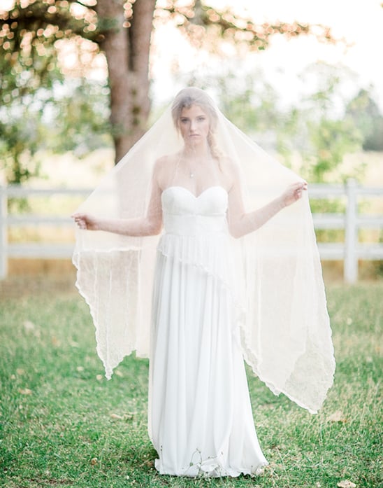 soft delicate bridal look @weddingchicks