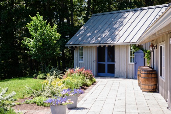 blue-and-green-farm-wedding