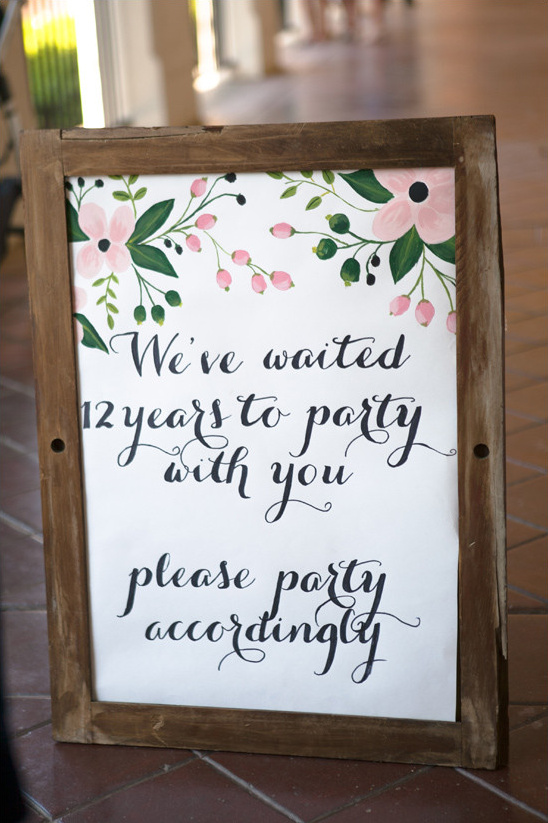 wedding reception sign @weddingchicks