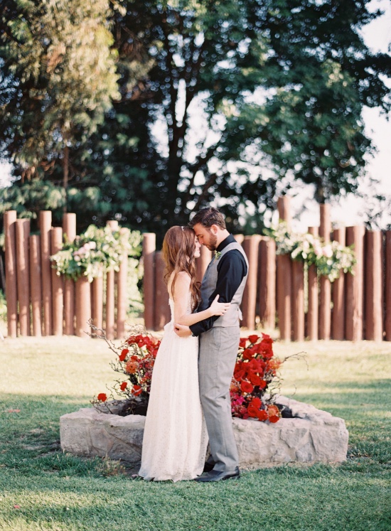 casual-green-and-gold-wedding