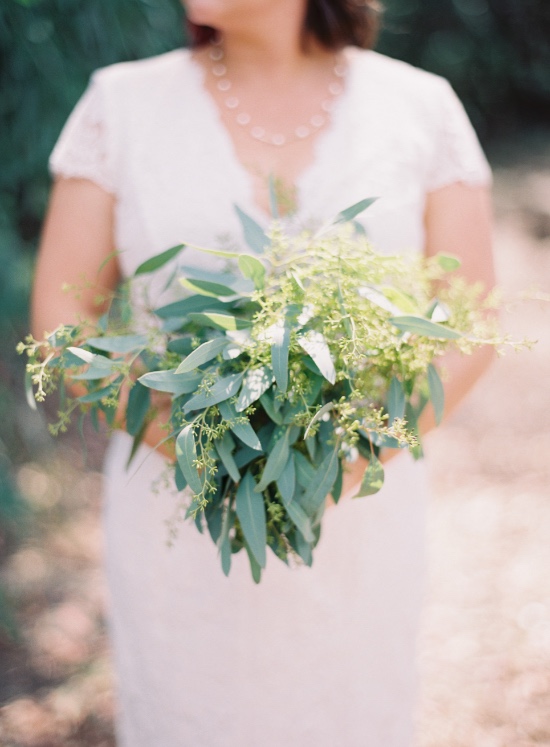 casual-green-and-gold-wedding