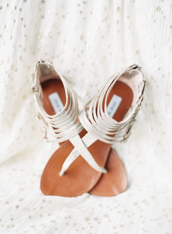 casual-green-and-gold-wedding