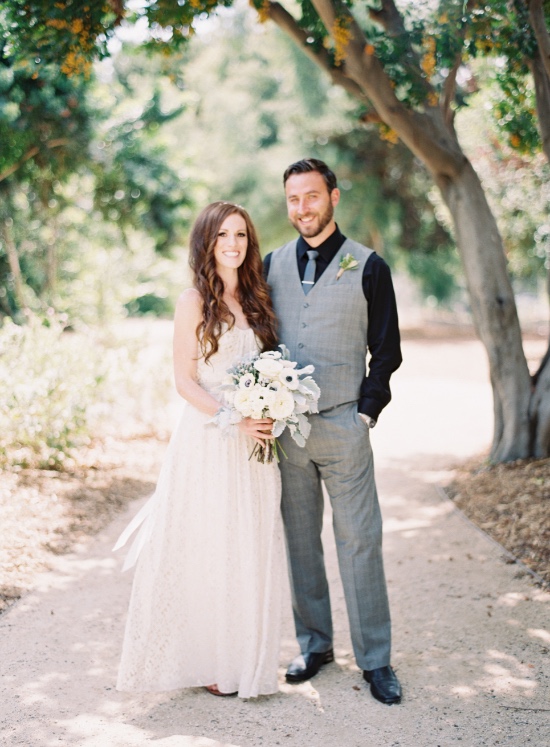 casual-green-and-gold-wedding