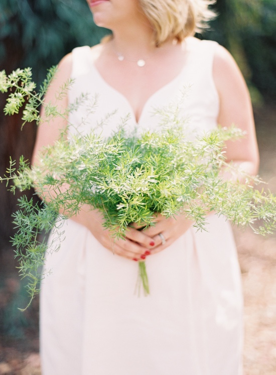 casual-green-and-gold-wedding