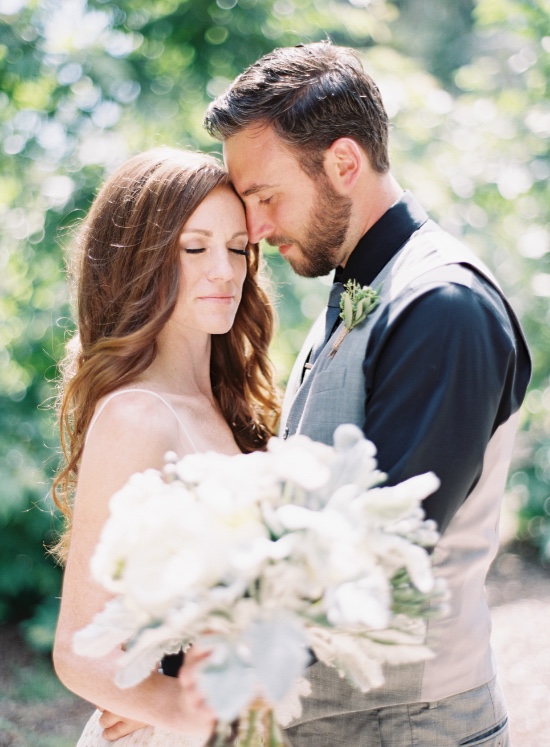 casual-green-and-gold-wedding